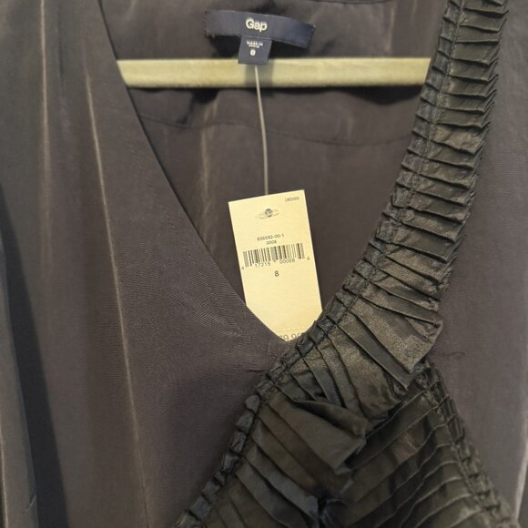 NWT GAP Black Sleeveless Dress - Size 8 - Pleated Ruffle Detail & Belted Waist - Picture 3 of 8